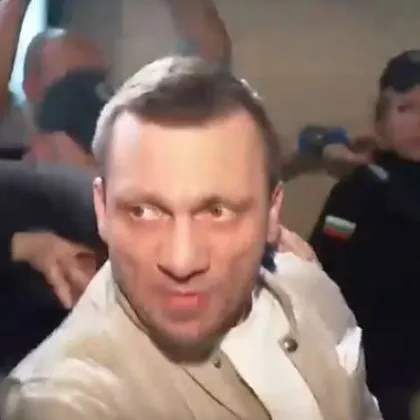 Съдът реши за Хасърджиев и останалите, обвинени в принуда Съдът реши за Хасърджиев и останалите, обвинени в принуда
