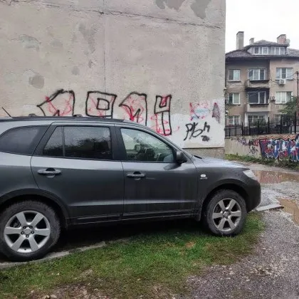 Жители на София сигнализират за пореден случай на неправилно паркиране