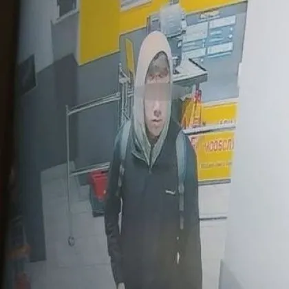 Винят младеж в кражба, ще стори ли добро? СНИМКА Винят младеж в кражба, ще стори ли добро? СНИМКА