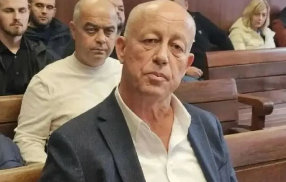 Отложиха делото за отстраняването на Мюмюн Искендер, глобиха го