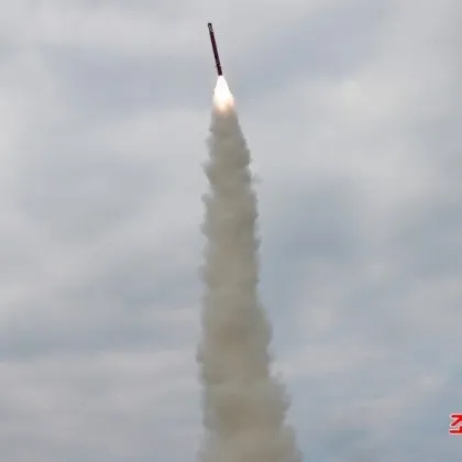 Северна Корея изстреля крилати ракети към Жълто море Северна Корея изстреля крилати ракети към Жълто море