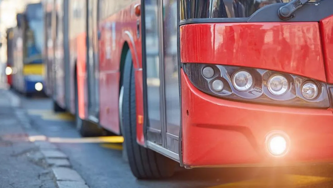 Шофьор на автобус в Пловдив наби рязко спирачки, пътничка се контузи