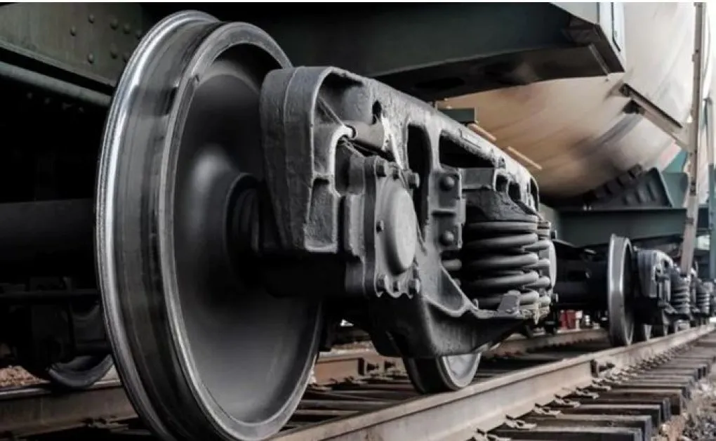 Влакът Варна - София блъсна човек