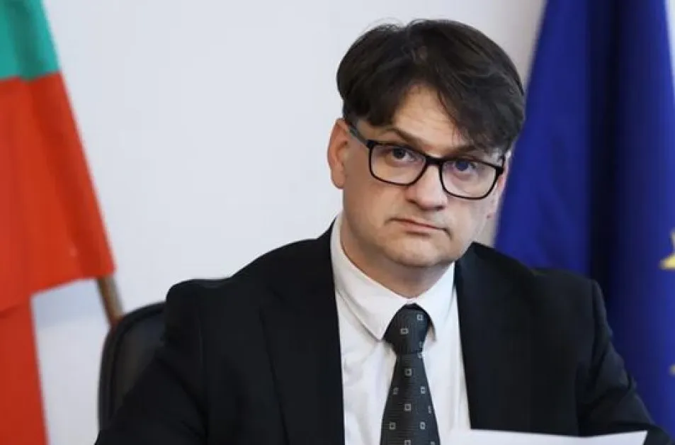 Бачев отговори на районния кмет на „Изгрев" за използването на читалището