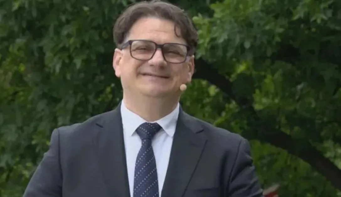 Кметът на район „Изгрев": Школата на министър Бачев се помещава незаконно в столично читалище