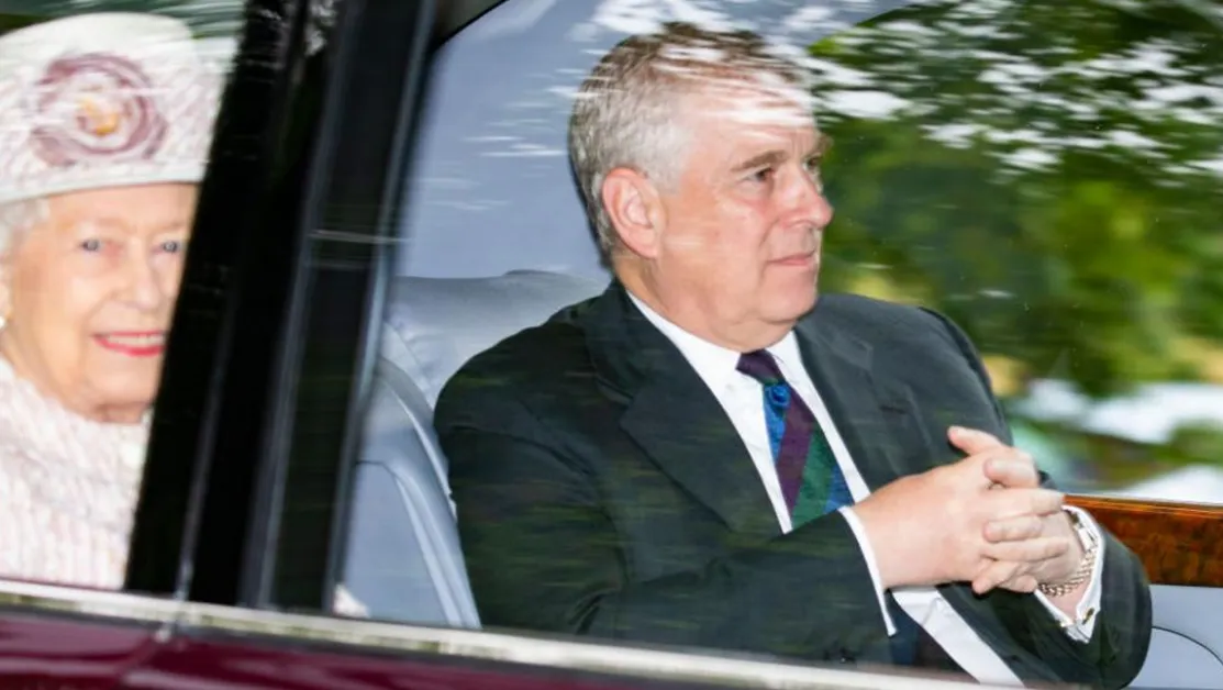 Крал Чарлз III отнема всички титли на брат си Андрю и го гони от кралското имение
