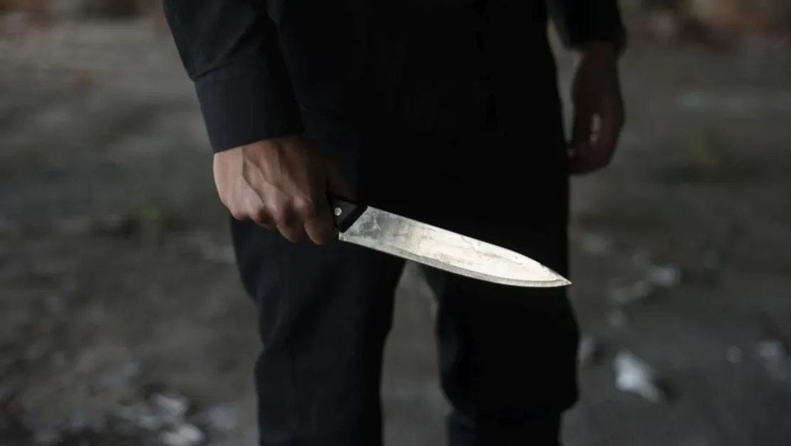 "Крещеше, че иска да се лее кръв": Мъж наръга друг с нож в Пловдив СНИМКИ