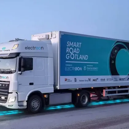 Звучи като нещо от бъдещето но магистрали които зареждат електромобили