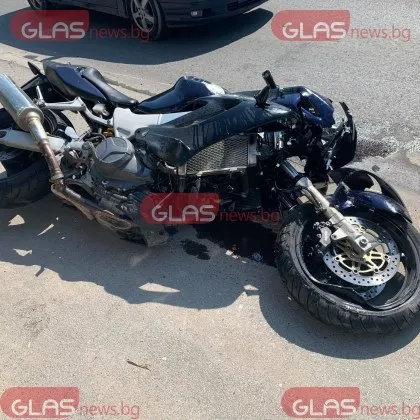 Катастрофа с моторист е станала на бул България в София