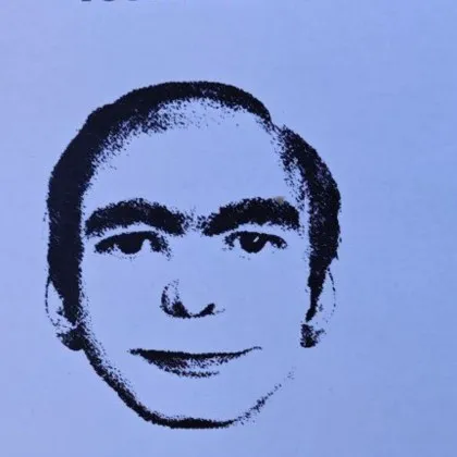 През 2008 г в интернет се появява странен уебсайт с