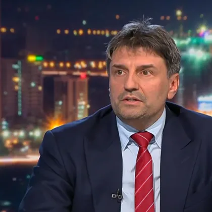 Над 10 килограма наркотици — канабис синтетична дрога и кокаин