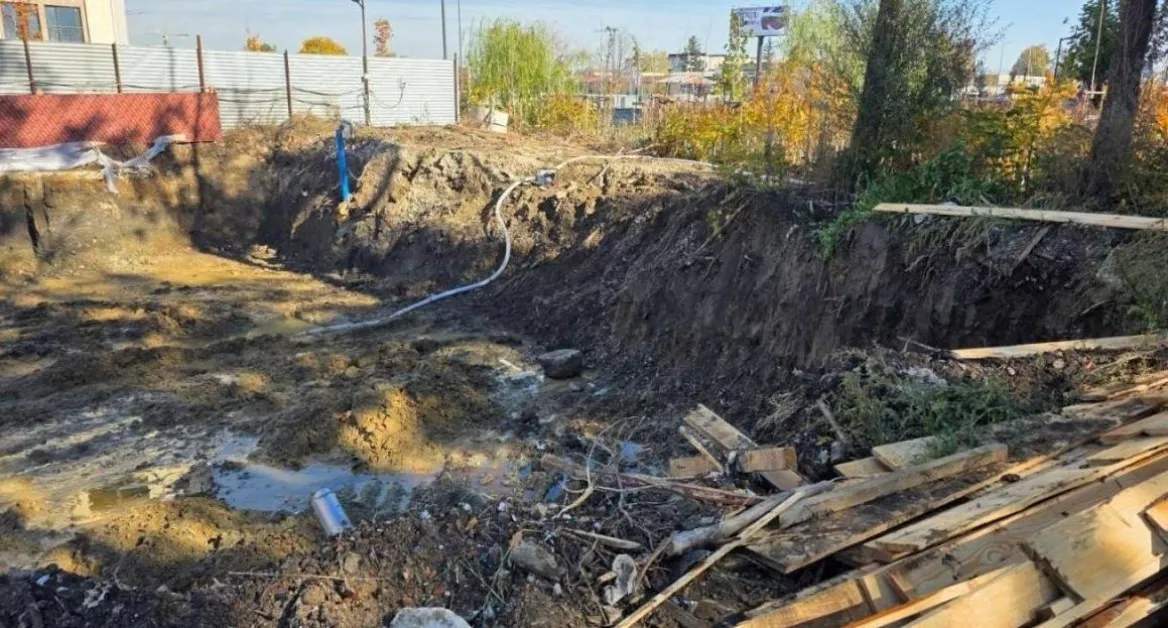 Спряха строителството на блокове в заливаемата тераса на река