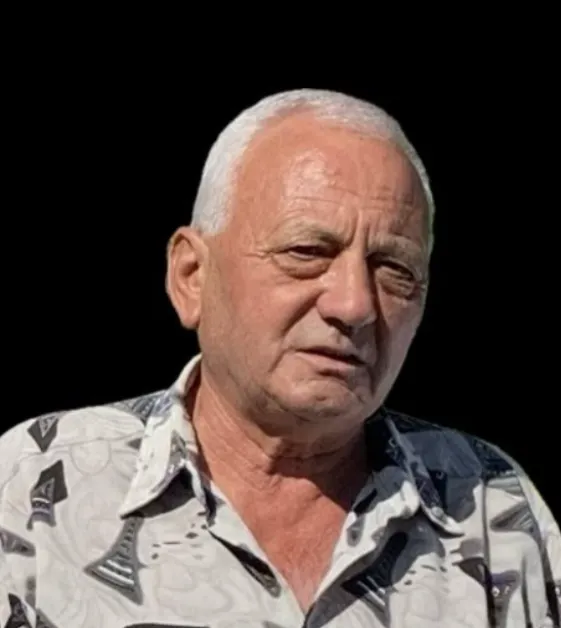 Виждали ли сте този мъж? Близките му го издирват СНИМКА