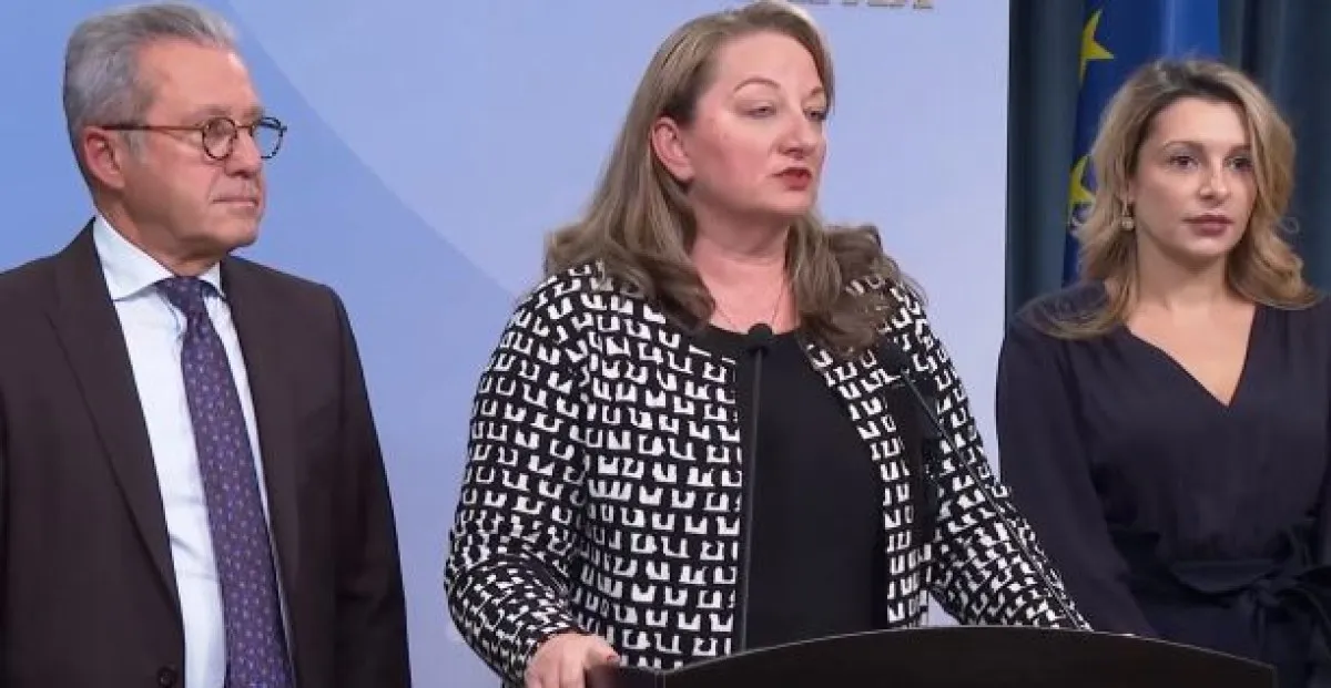 Властта реши за минималната заплата и майчинските