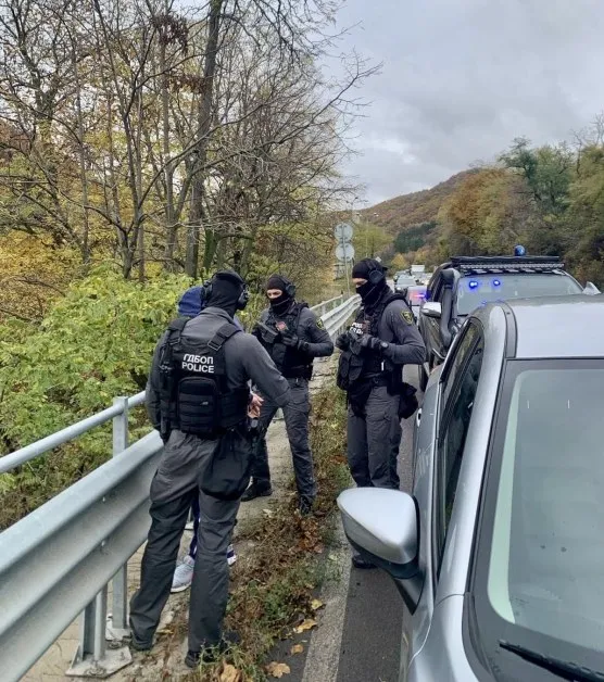 Спецакцията в София: Задържани са над 60 души, разбити са 2 наркодепа