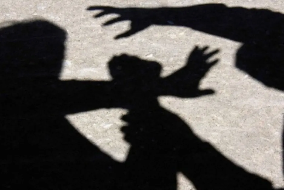 Две сестри пребиха непълнолетно момиче в Софийско