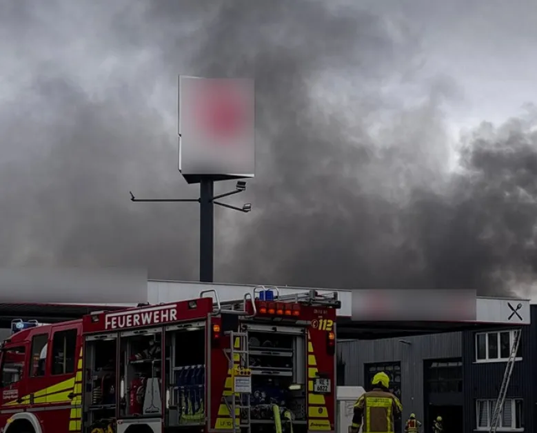 Експлозия на бензиностанция в Германия