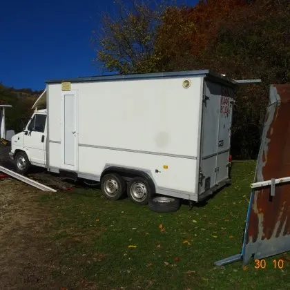 Премахнаха "магазина на колела", цъфнал на пътеката за Райското пръскало и връх Ботев СНИМКИ Премахнаха "магазина на колела", цъфнал на пътеката за Райското пръскало и връх Ботев СНИМКИ