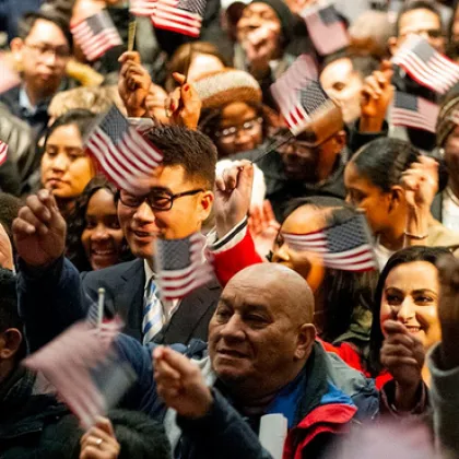 САЩ обявиха че ще намалят значително броя на бежанците които са