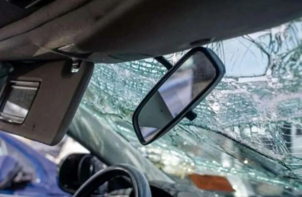 Смърт в Родопите! Шофьор се обърна и загина, моторист изгуби живота си край Хвойна