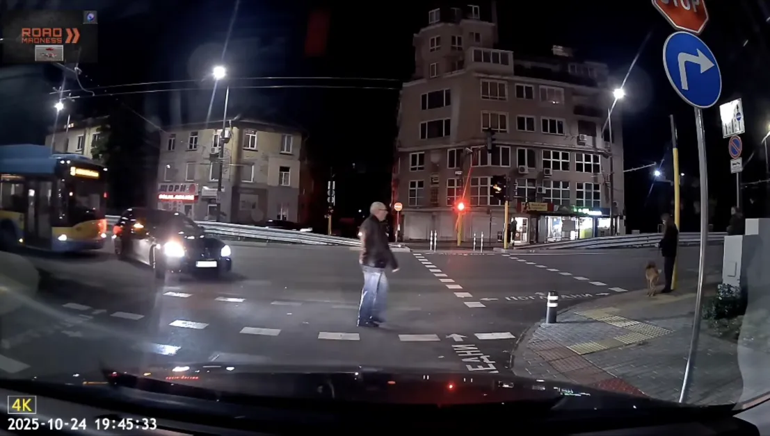 Водач бе спасен от бързите реакции на шофьор на тролей ВИДЕО