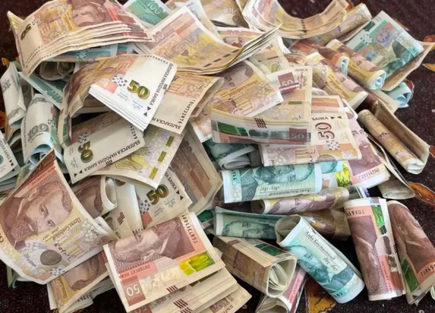 Жена пренесе над 230 хил. лв. до Букурещ, убедена, че помага на полицията