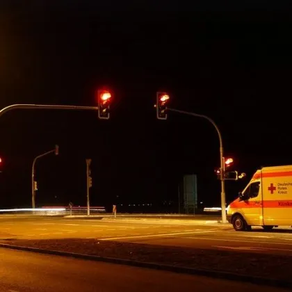 Ротвайлер нахапа стопанина си, борят се за живота му