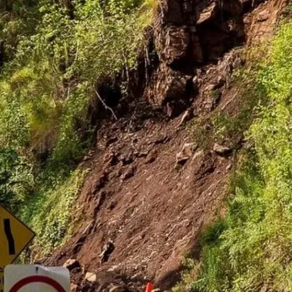 Най малко 21 души са загинали а 31 се водят за