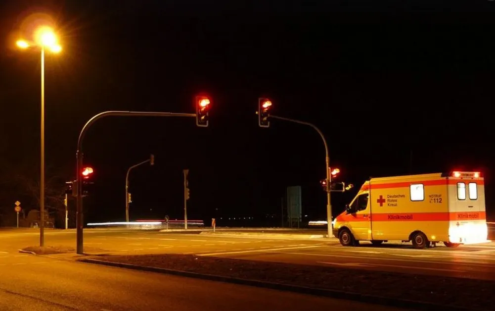 Ротвайлер нахапа стопанина си, борят се за живота му