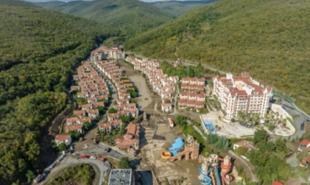 Собственици на имоти в Елените подготвят колективен иск