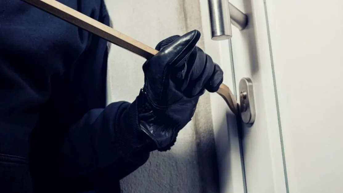 13-годишен открадна велосипеди и пари от къща в Исперих