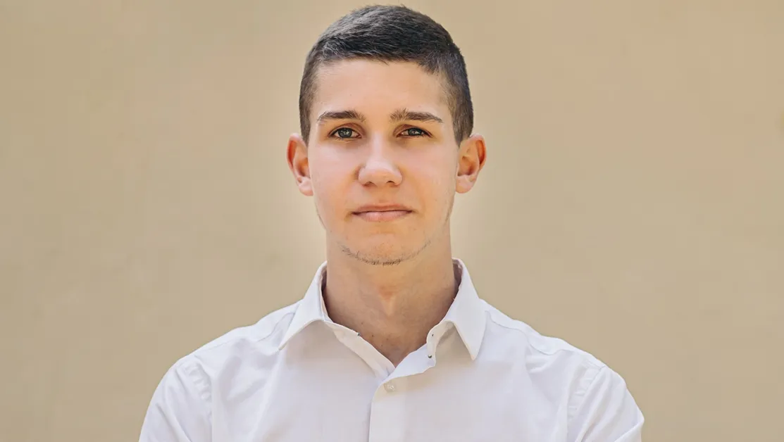 18-годишният Будител на годината посвети наградата си на младите в България