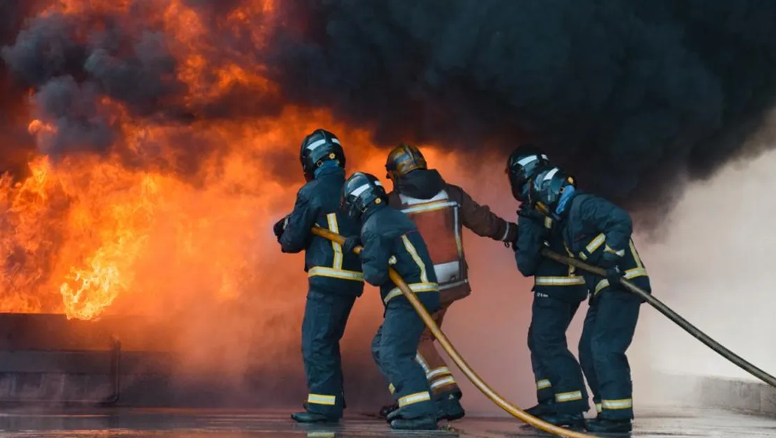 23-ма загинали, включително деца, при пожар в магазин "за един долар" в Мексико