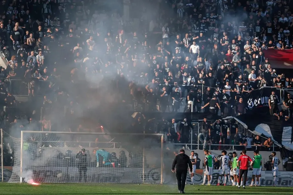 Ботев получава служебна победа при прекратеното дерби с Локо