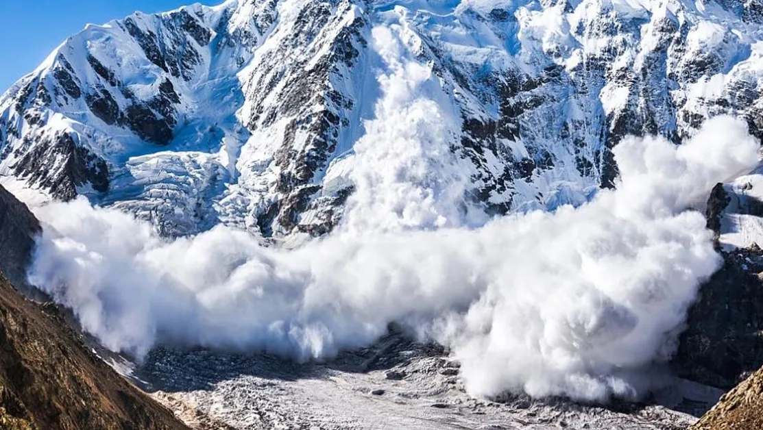 Лавина уби петима алпинисти в Италианските Алпи