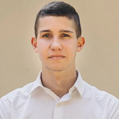 18-годишният Будител на годината посвети наградата си на младите в България 18-годишният Будител на годината посвети наградата си на младите в България