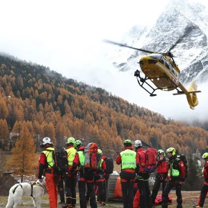 Лавина погуби петима алпинисти в Италия, двама оцеляха по чудо