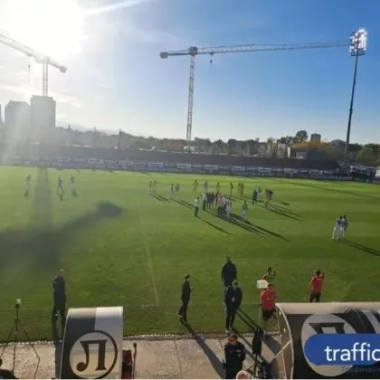 Локомотив излязоха с официално съобщение след инцидента и прекратеното дерби