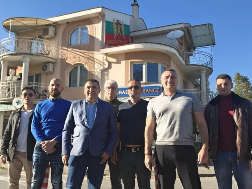 Не съм дал знамето на Цеца, но българският флаг се е веел и ще продължи да се вее във Велес