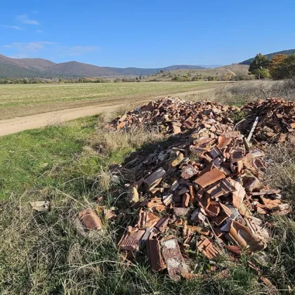 Жителка на Хисаря Десислава Павлова алармира за незаконно изхвърлени строителни