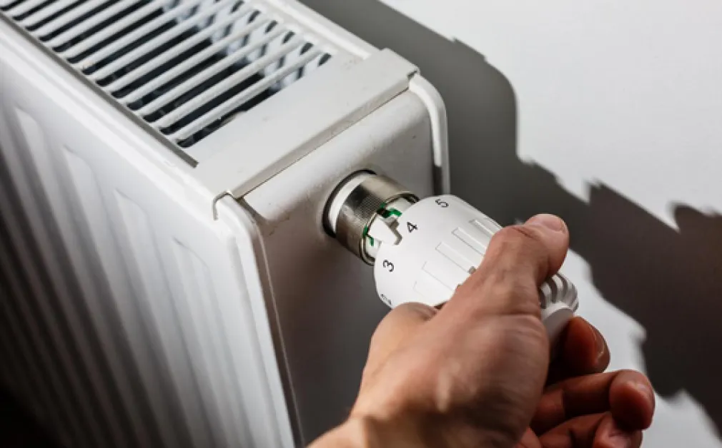 Пускат поетапно парното в София