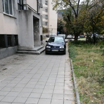 Жители на Асеновград възмутено коментират пореден случай на нагло паркиране