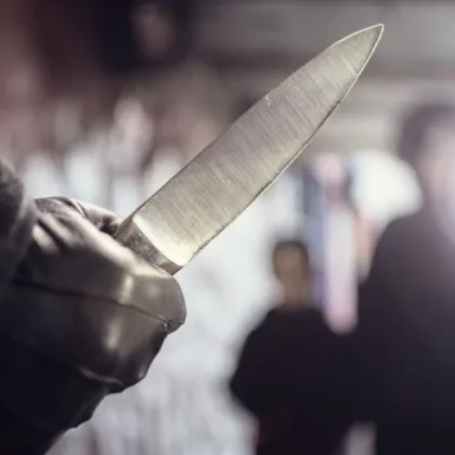 Съдът задържа мъж размахвал нож към непълнолетни съобщиха от Софийската