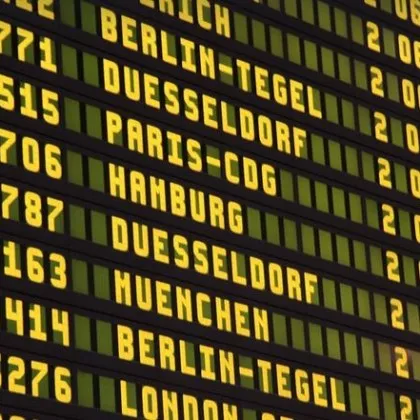 Дронове блокираха ключово европейско летище, близо 500 пътници бяха блокирани