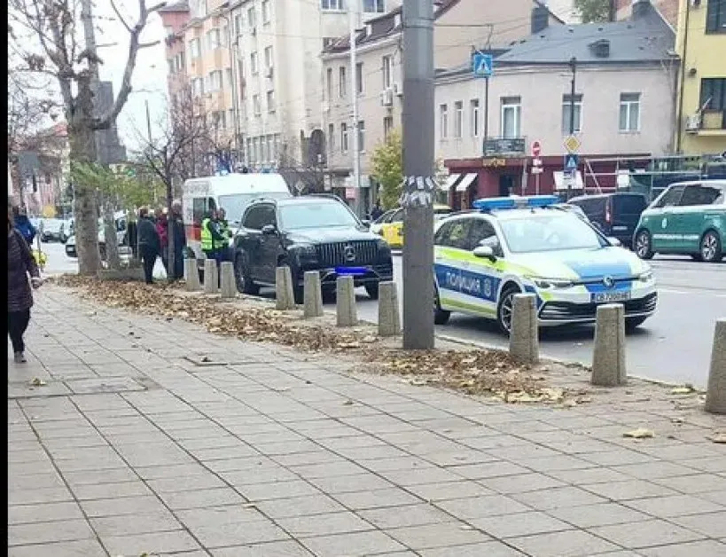 Две жени са блъснати в центъра на София, в болница са