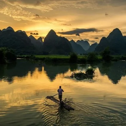 Богати туристи плащат, за да уловят, наберат и сготвят вечерята си