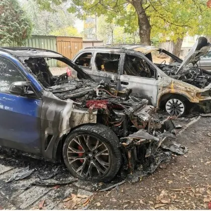 Първи подробности за случая с изгорелите коли в Пловдив Пламъците обхванаха