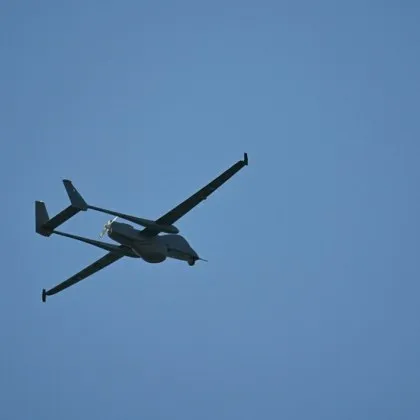 Украински дронове удариха голямата рафинерия на Лукойл във Волгоград спирайки