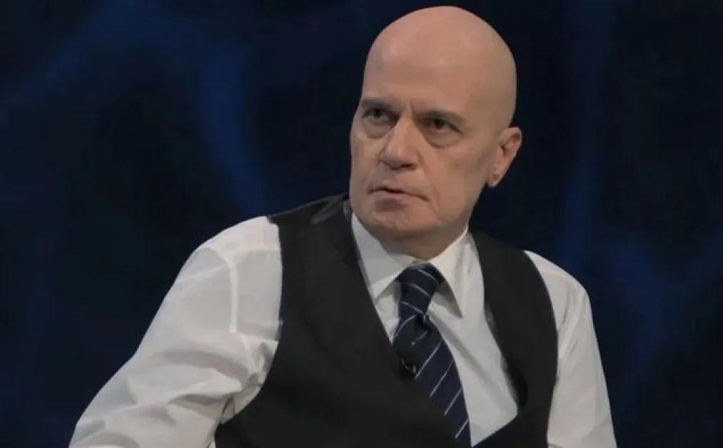 Слави Трифонов за решението на депутатите:  Не мога да схвана нелогичния вой