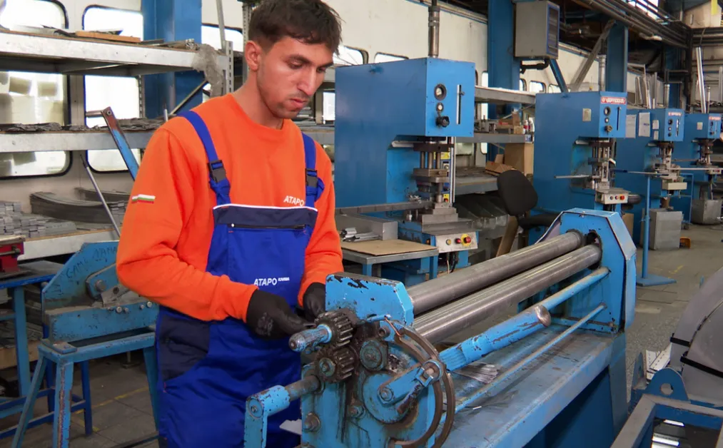 Учeник от Пловдив учи и работи, отличен е със стипендия за постижения